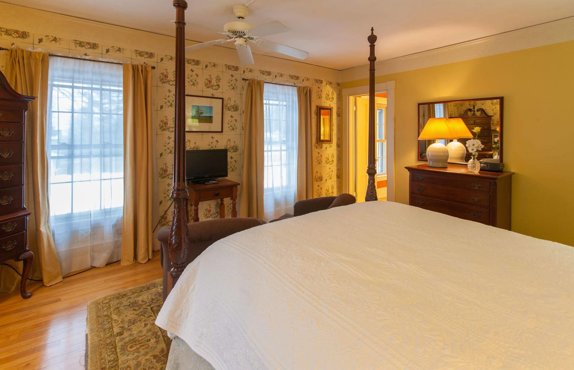 Camden Windward House Hotel Ngoại thất bức ảnh